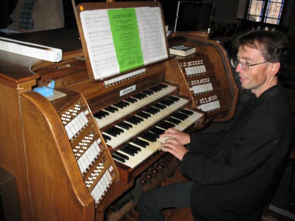 Organist Dr. Wieland Meinhold